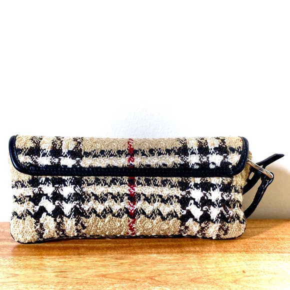 Burberry Boucle Housecheck Wristlet / Clutch - Picture 9 of 16